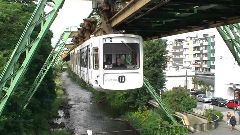 Illustration for article titled Wuppertal Suspended Railway